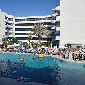 Luxury With Pool View Apartahotel